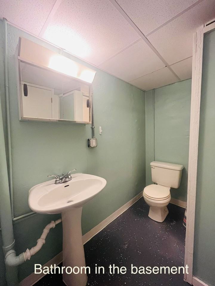 588 E Graham Pl #1 - Photo 7 of 18