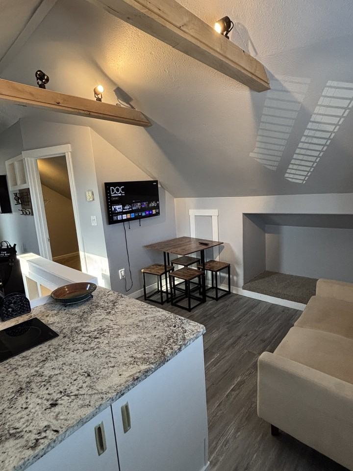 327 Bonfoy Ave #201 - Photo 5 of 24