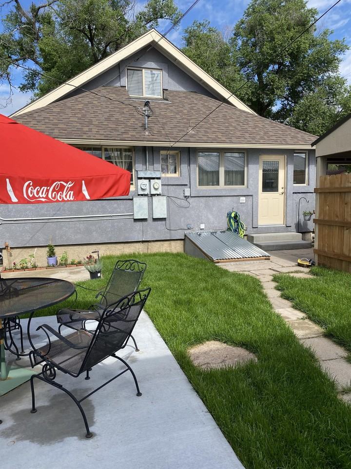 327 Bonfoy Ave #201 - Photo 7 of 24