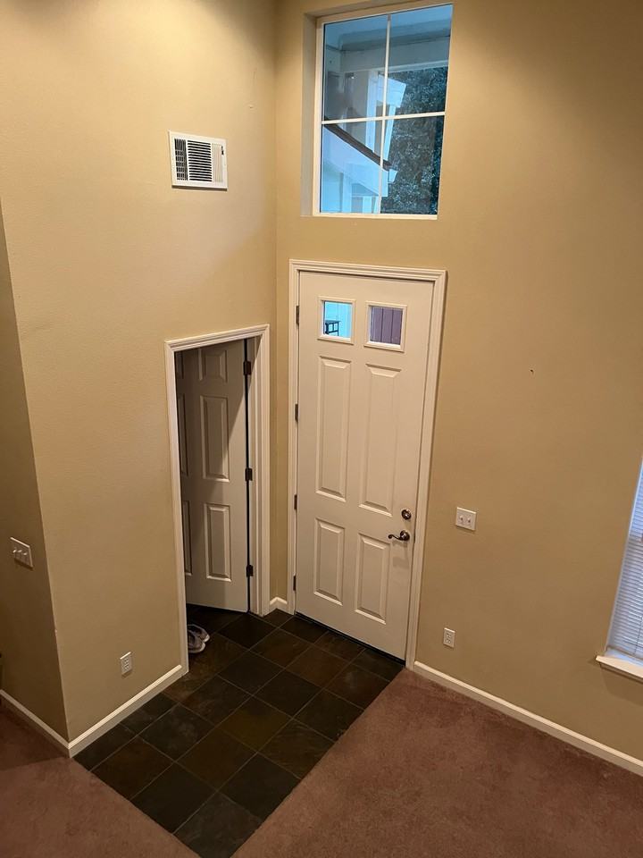 26991 Hayward Boulevard - Photo 3 of 28