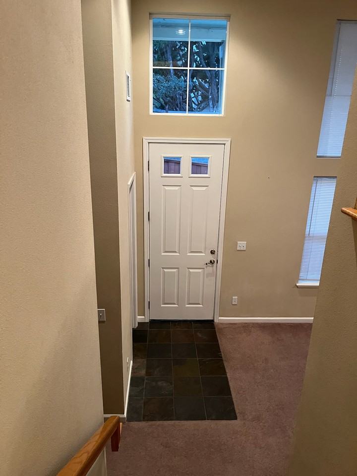 26991 Hayward Boulevard - Photo 2 of 28