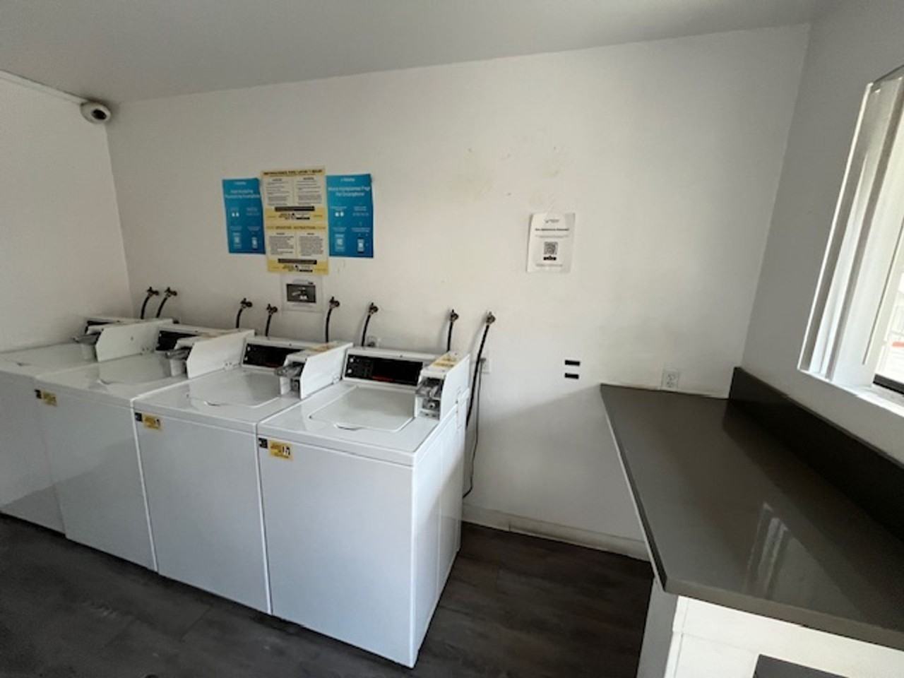 17211 Chatsworth Street - Photo 5 of 9