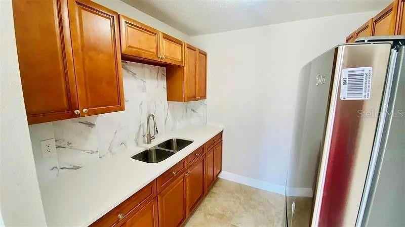 282 Century Blvd - Photo 5 of 11