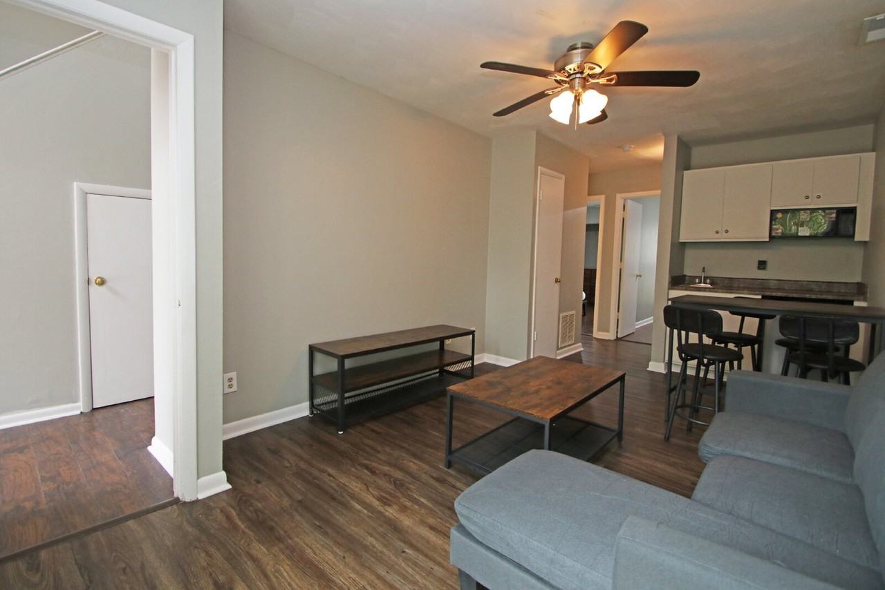 1368 Bradley Dr - Photo 6 of 32