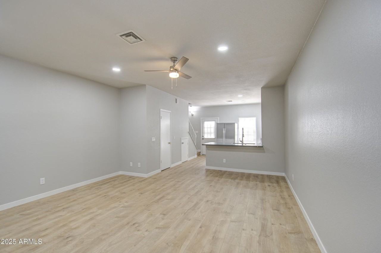 1600 N Saba St Unit 169 - Photo 4 of 27