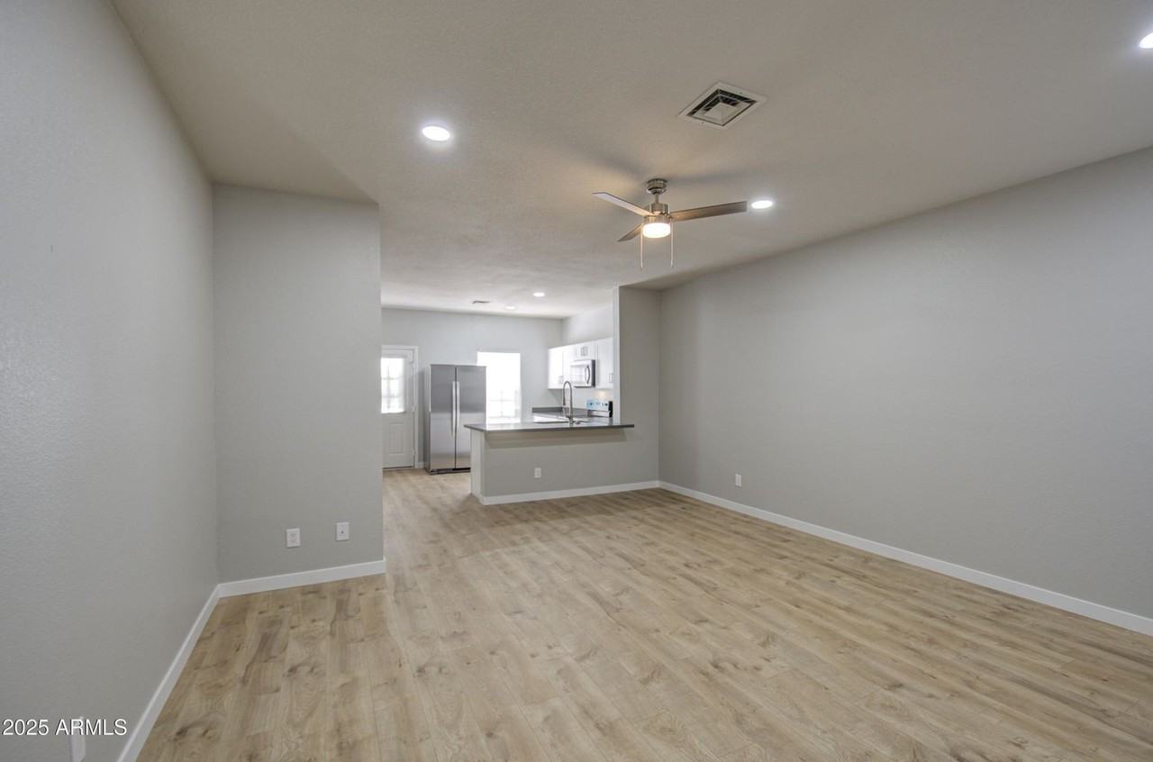 1600 N Saba St Unit 169 - Photo 5 of 27