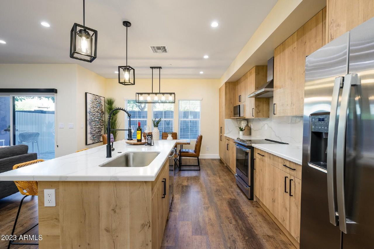 1621 W Medlock Dr - Photo 3 of 49