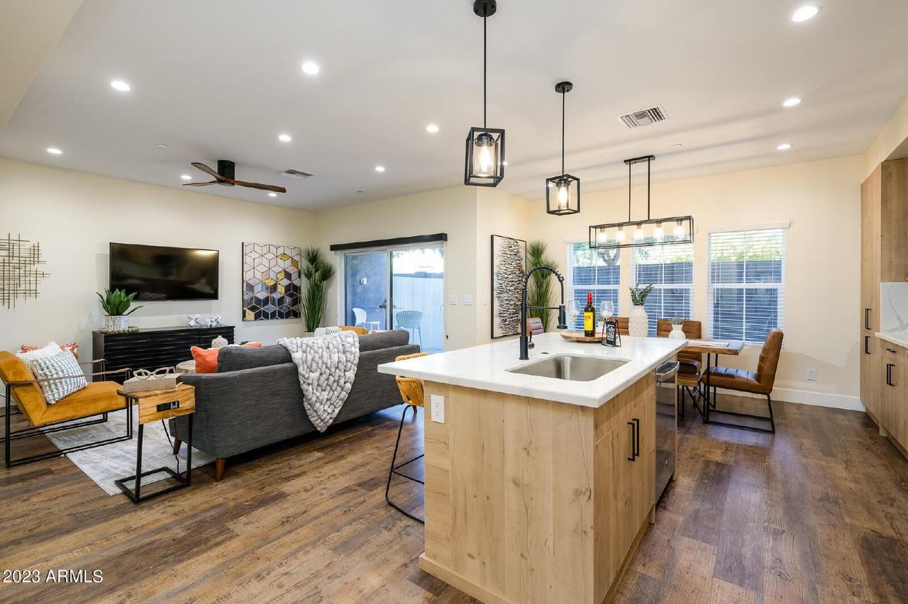 1621 W Medlock Dr - Photo 4 of 49