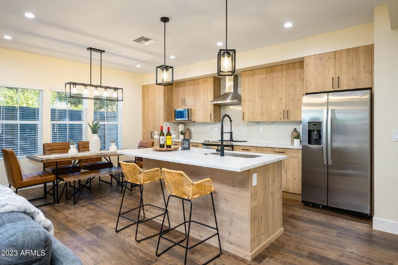 1621 W Medlock Dr - Photo 5 of 49