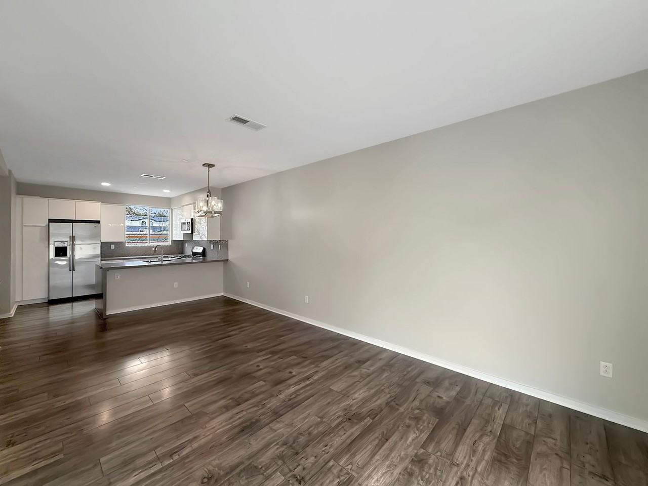 2191 Catalina Blvd - Photo 3 of 24