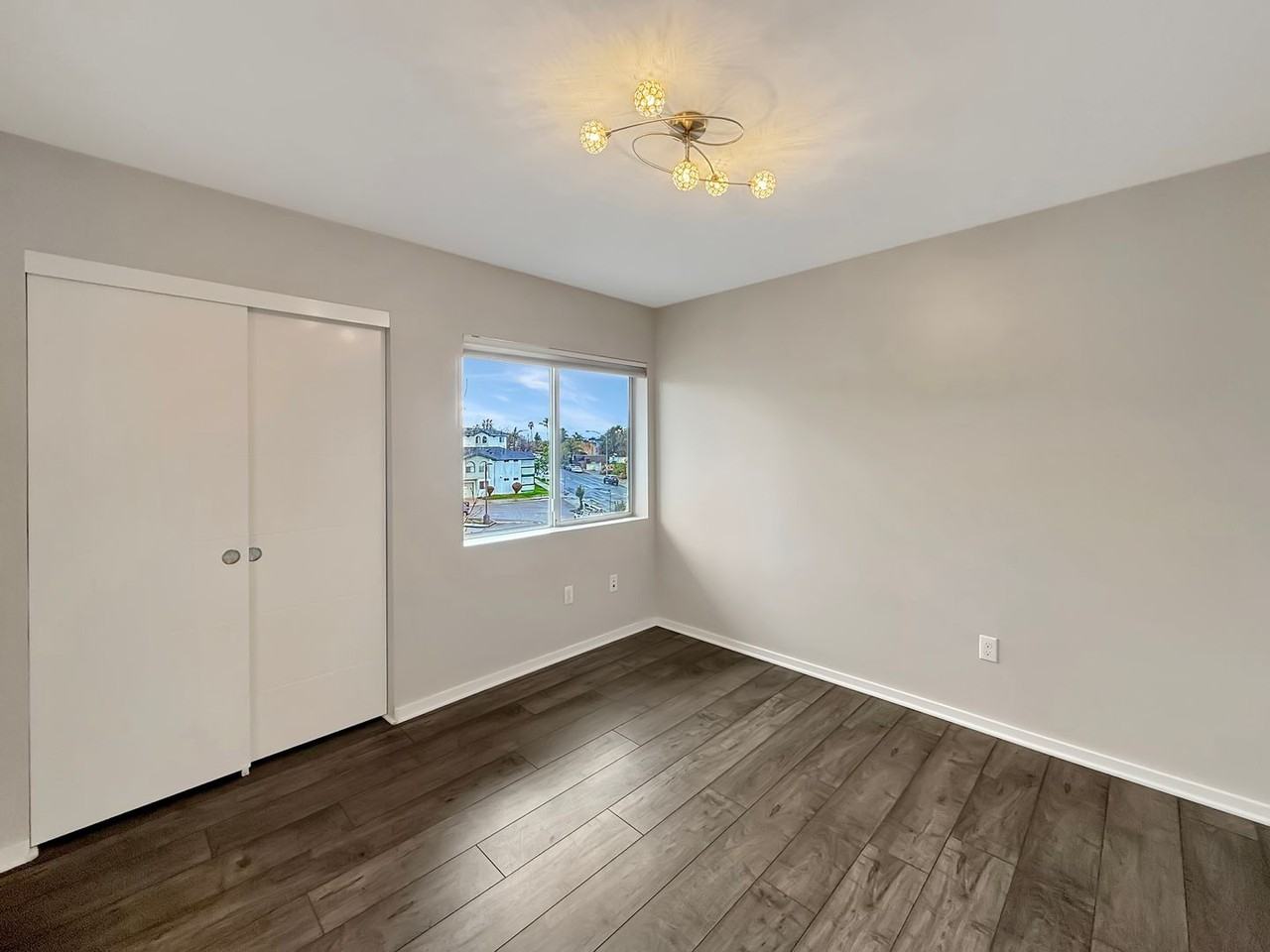 2191 Catalina Blvd - Photo 6 of 24