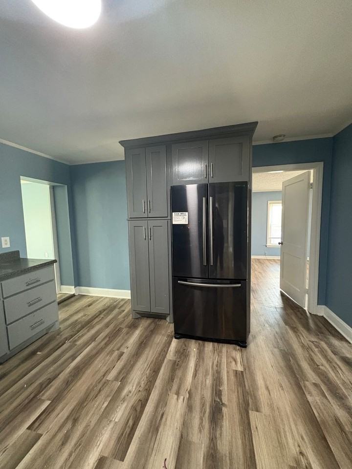 1303 Collett Ln - Photo 6 of 24