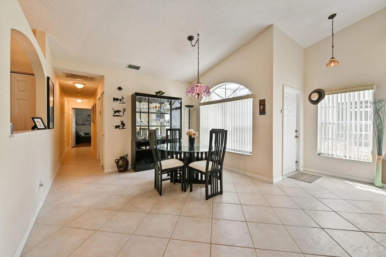 6077 Lake Hibiscus Dr #6077 - Photo 4 of 41