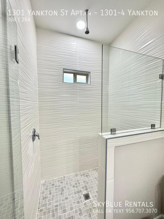 1301 S Yankton St - Photo 6 of 9