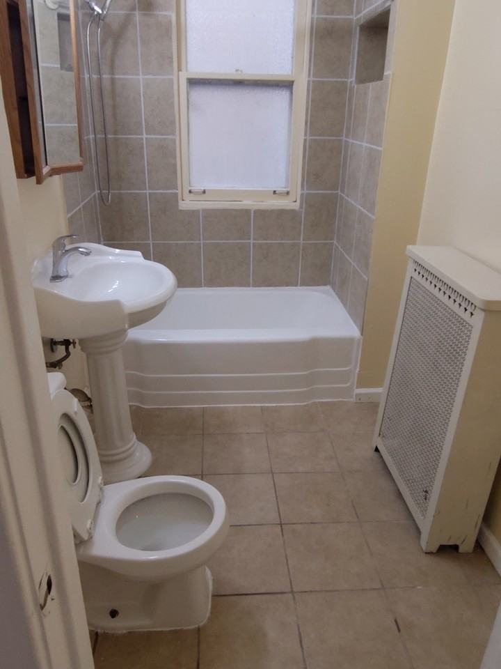 5424 S Seeley Ave #1 - Photo 6 of 8