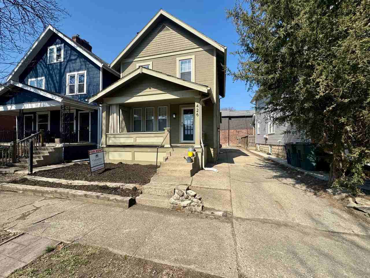 426 Stewart Ave - Photo 2 of 50