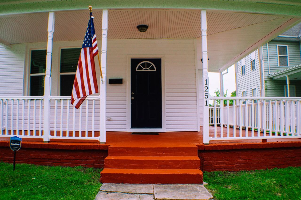 1251 W 27th St #NA - Photo 4 of 16