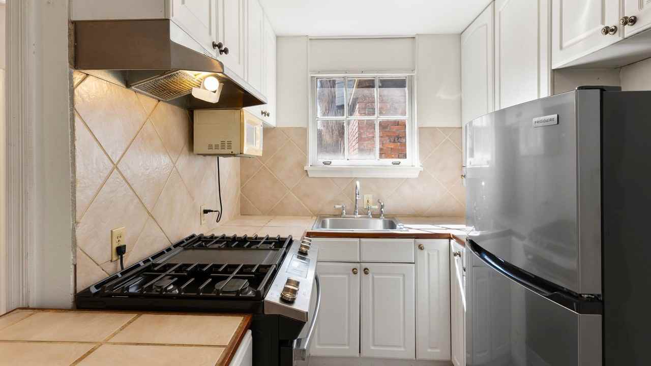 2102 Olive St - Photo 2 of 8