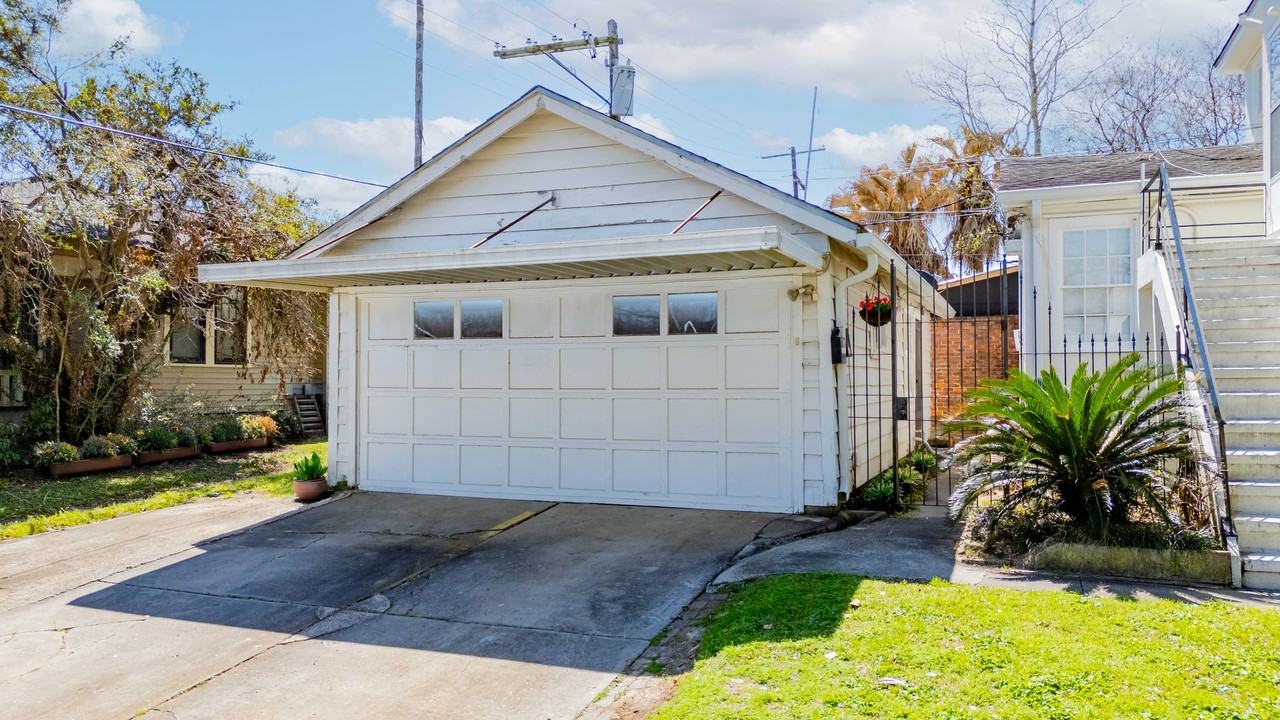 2102 Olive St - Photo 7 of 8