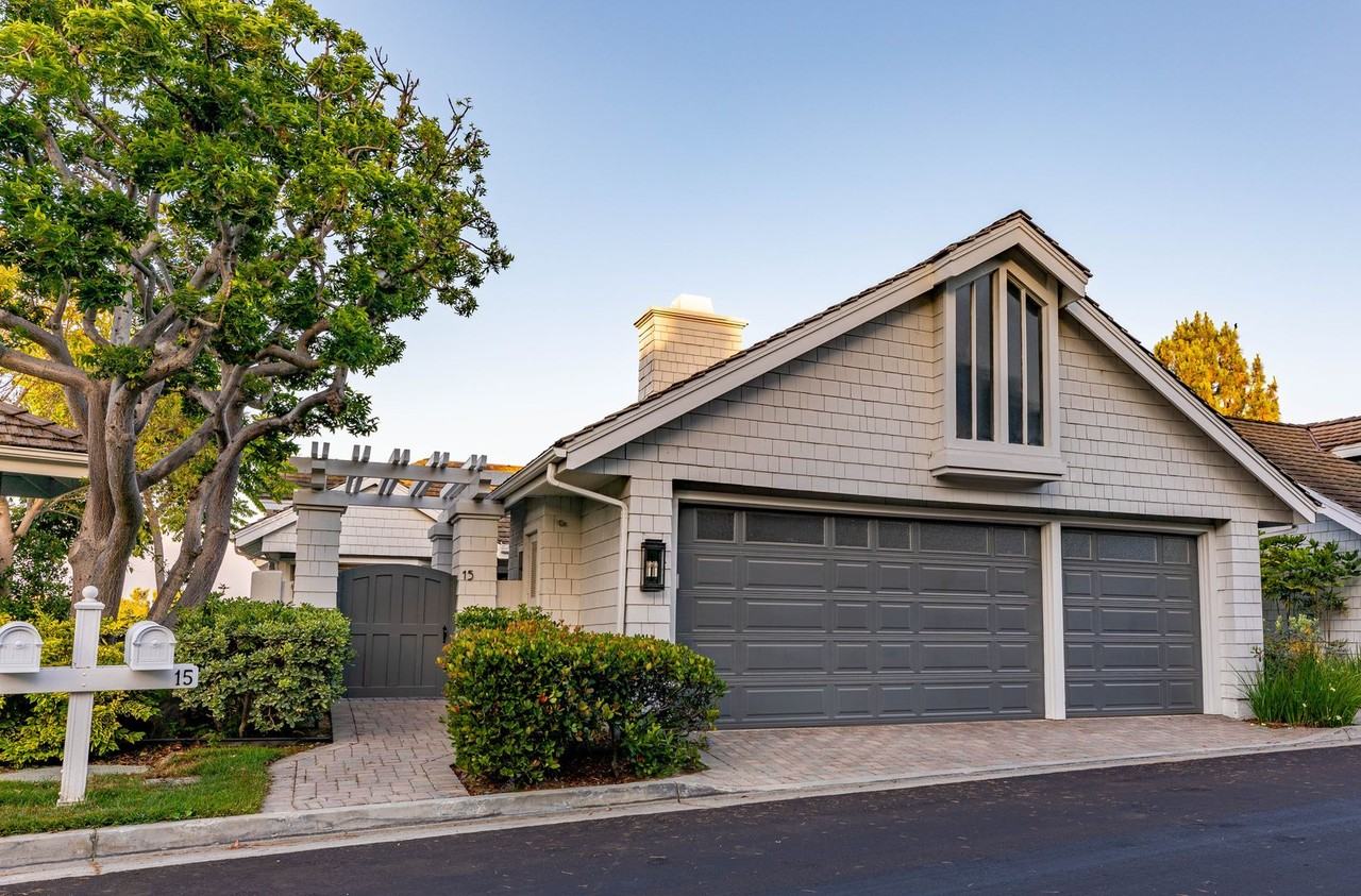 15 Northampton Ct - Photo 2 of 31