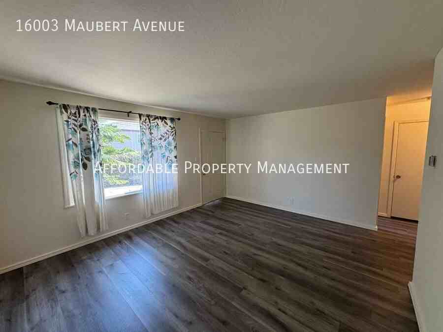 16003 Maubert Ave - Photo 2 of 10