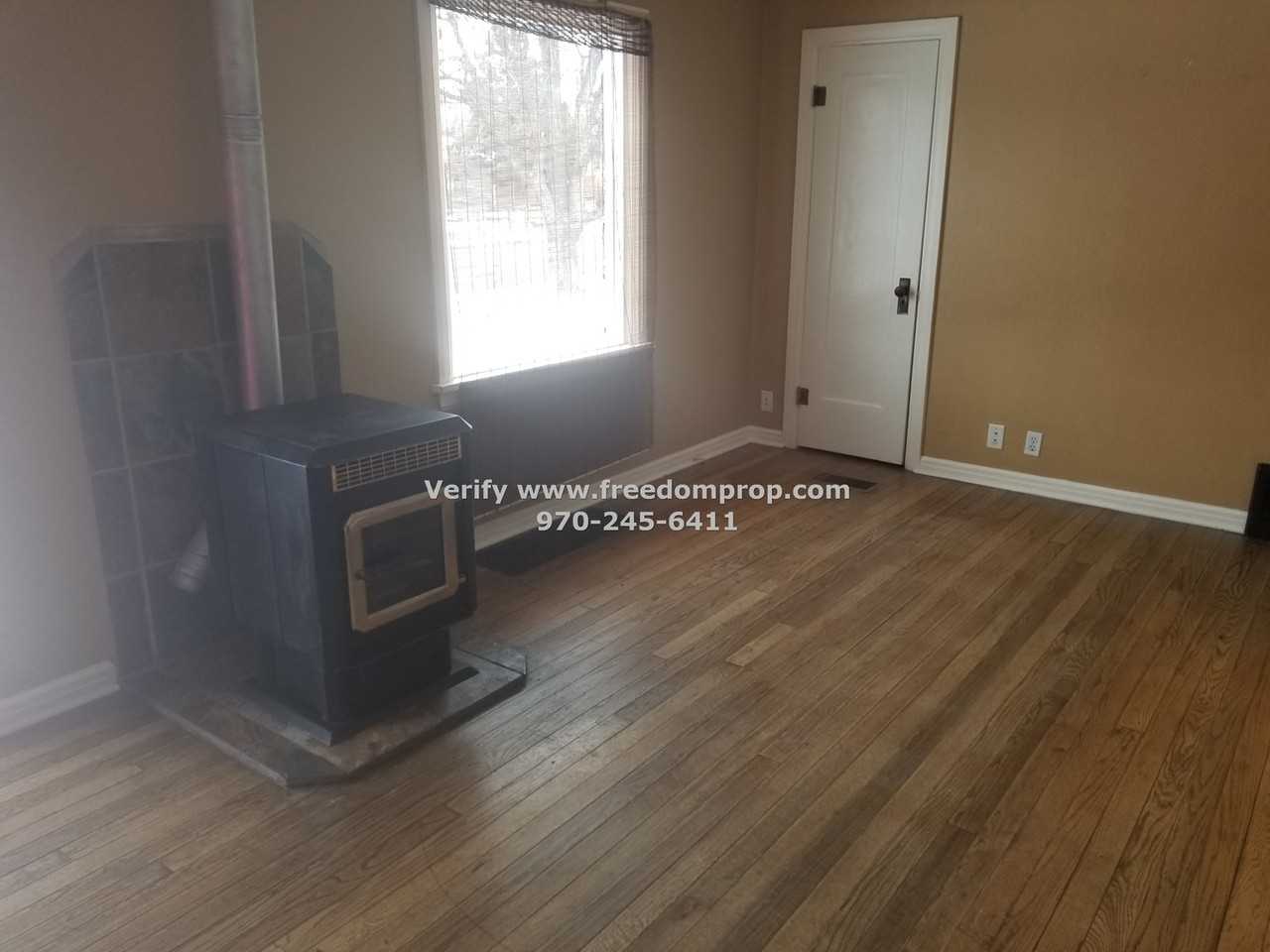 1015 Belford Ave - Photo 2 of 14