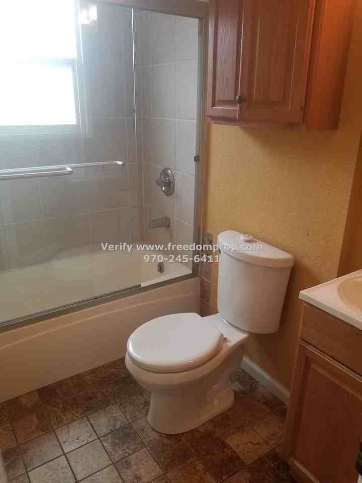 1015 Belford Ave - Photo 4 of 14