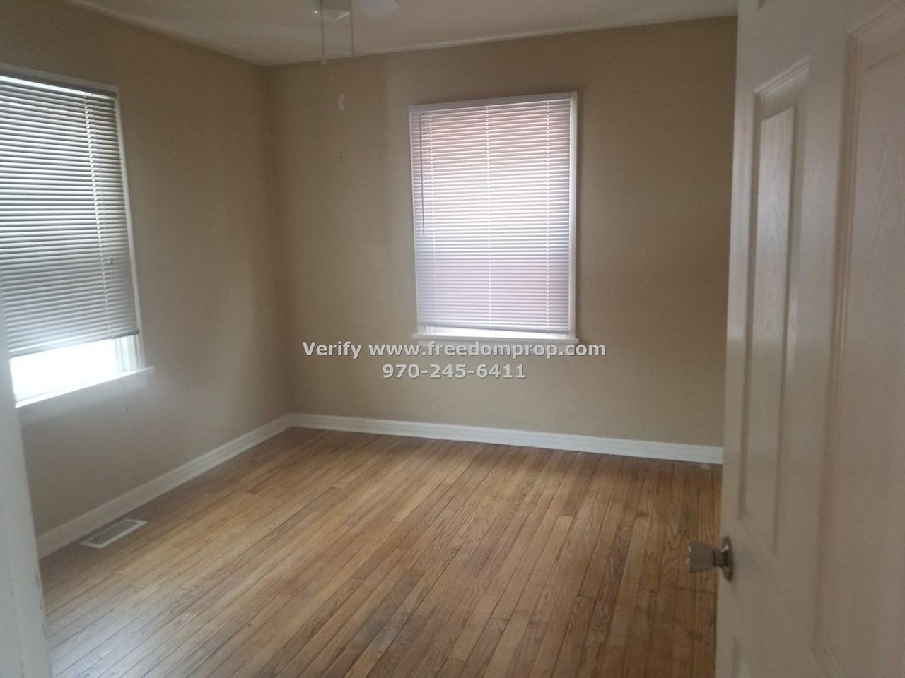 1015 Belford Ave - Photo 6 of 14