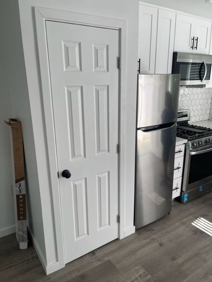 913 S Harlan Ave - Photo 4 of 9