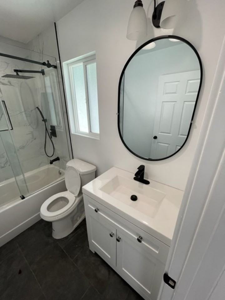 913 S Harlan Ave - Photo 6 of 9