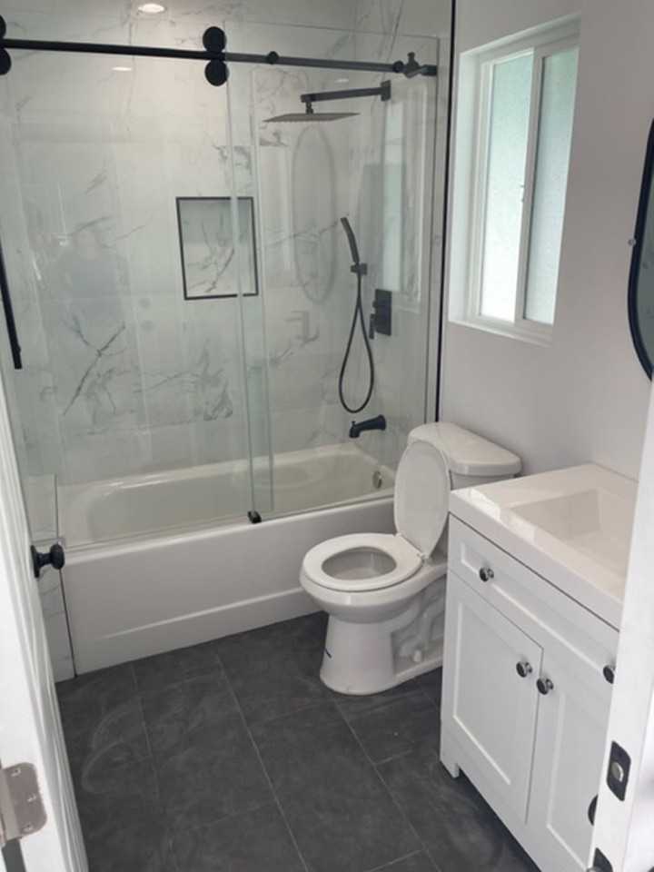 913 S Harlan Ave - Photo 7 of 9