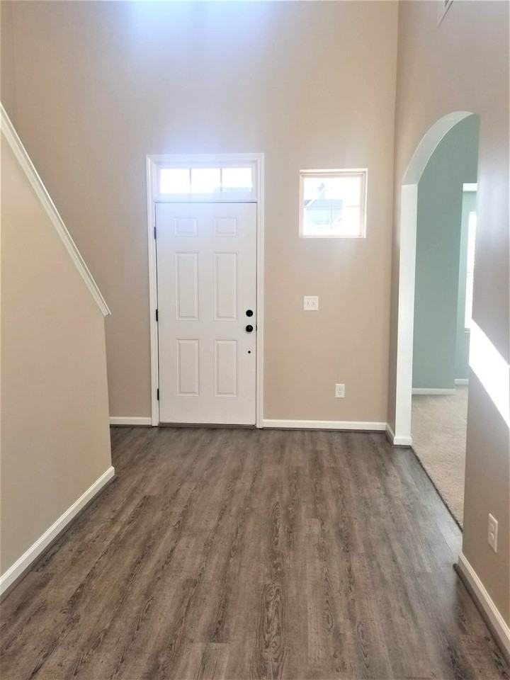 411 Cyrus Thompson Dr - Photo 6 of 48