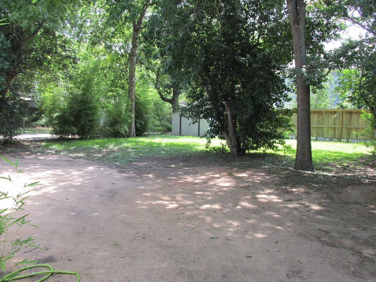 3207 1/2 Harris Park Ave - Photo 3 of 23