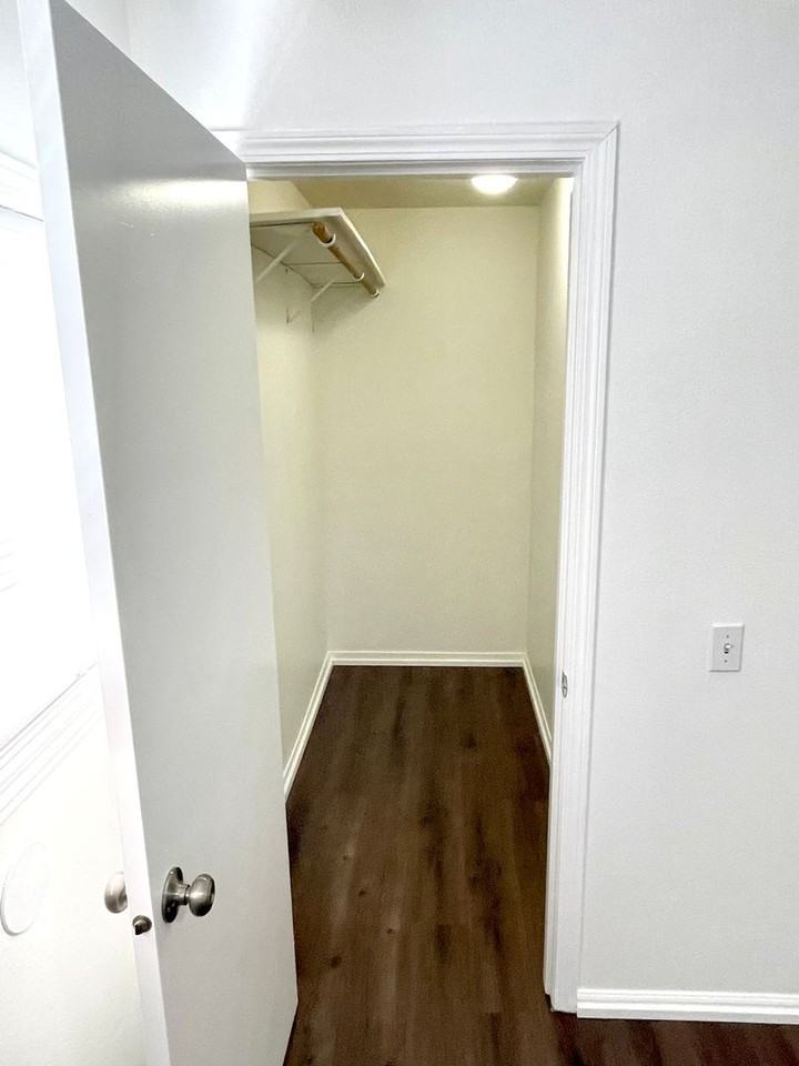 1745 Se 176th Ave - Photo 4 of 16