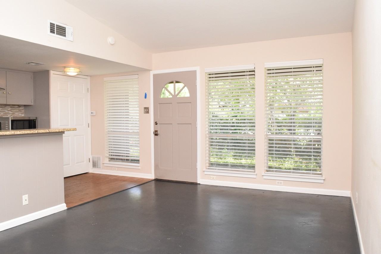 5601 Woodrow Ave #102 - Photo 3 of 20