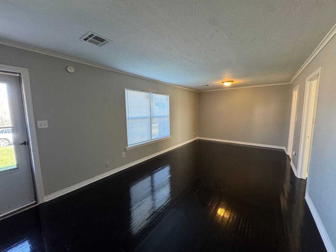 1516 Park Cir - Photo 2 of 16