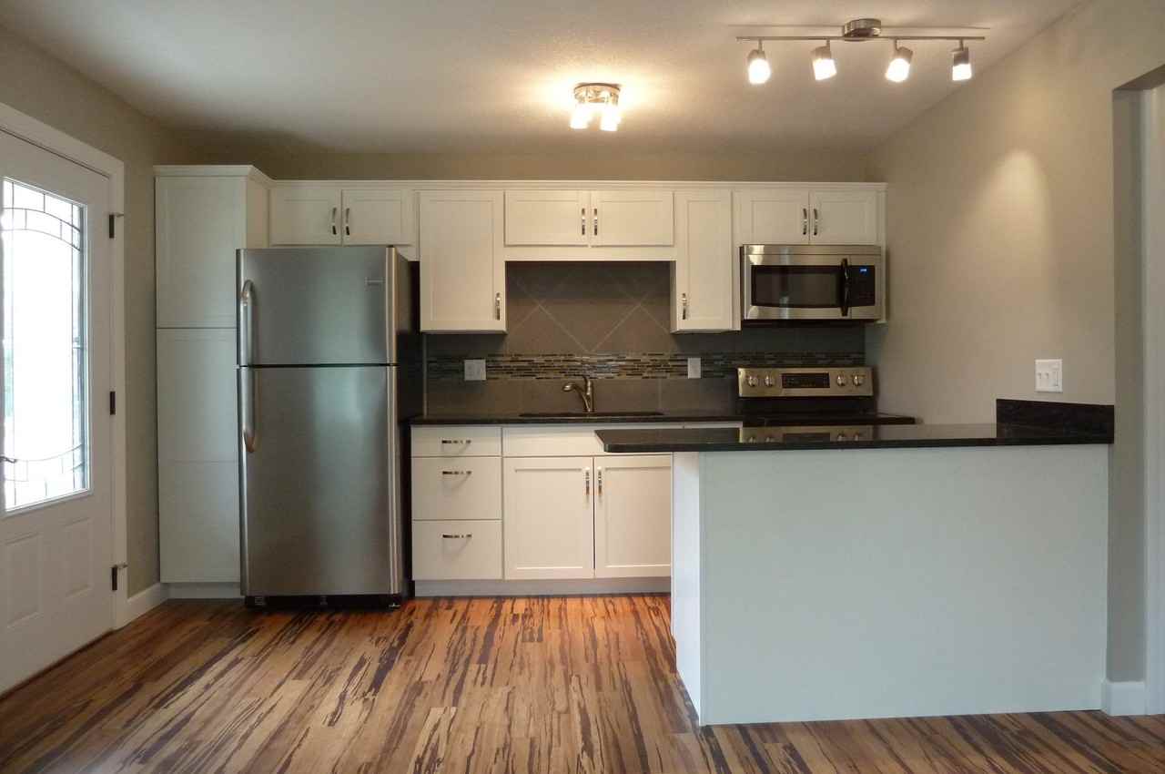 1226 E Bloomington St - Photo 2 of 14