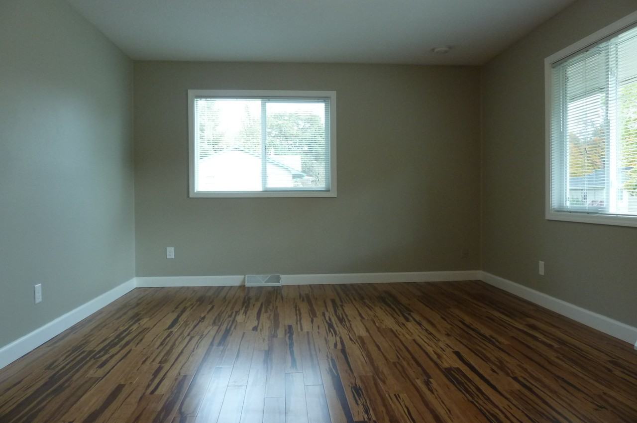 1226 E Bloomington St - Photo 5 of 14