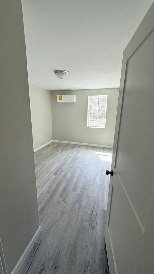 1506 Wendell Avenue - Photo 4 of 13