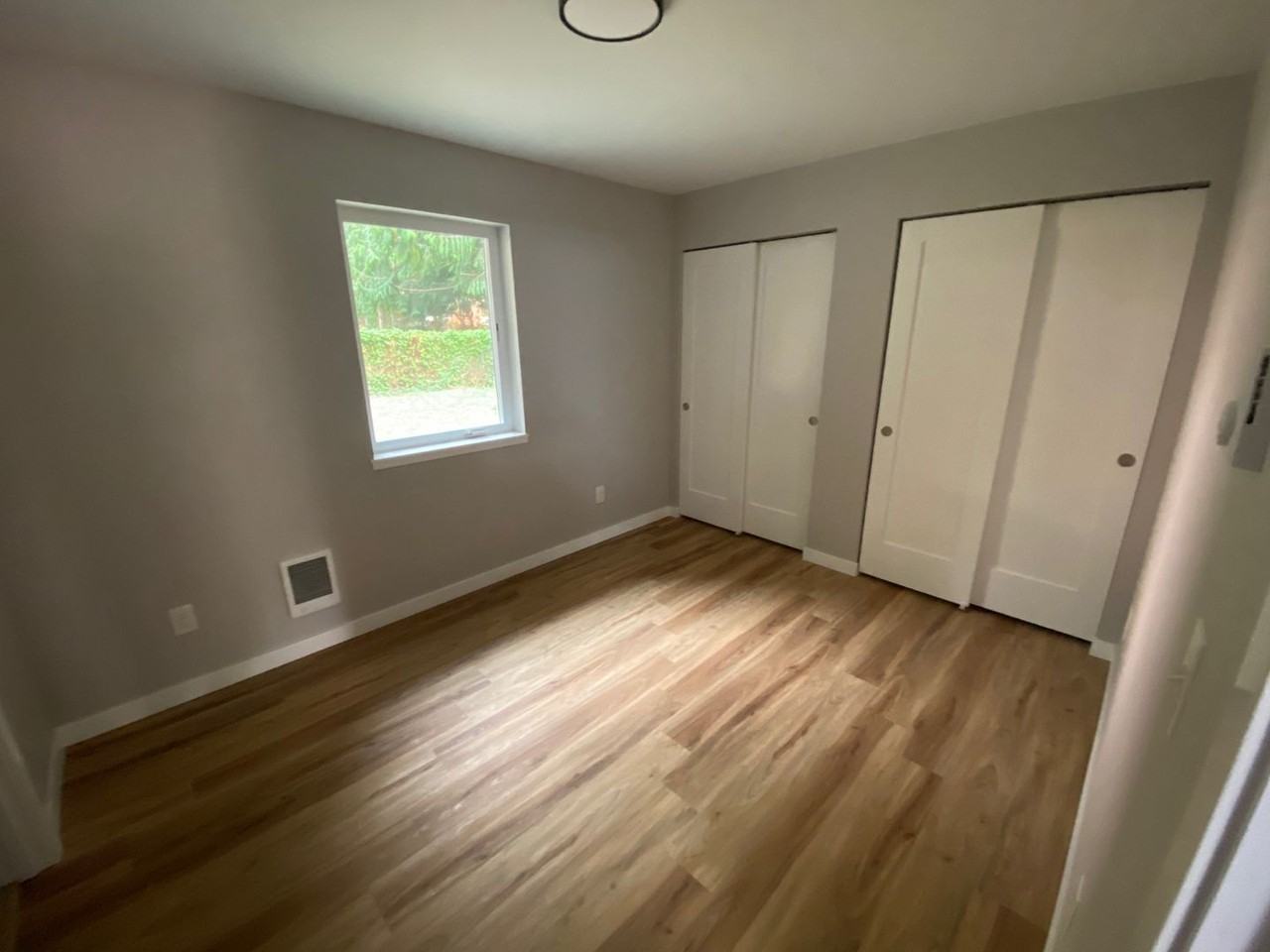 1709 30th St - Photo 4 of 15