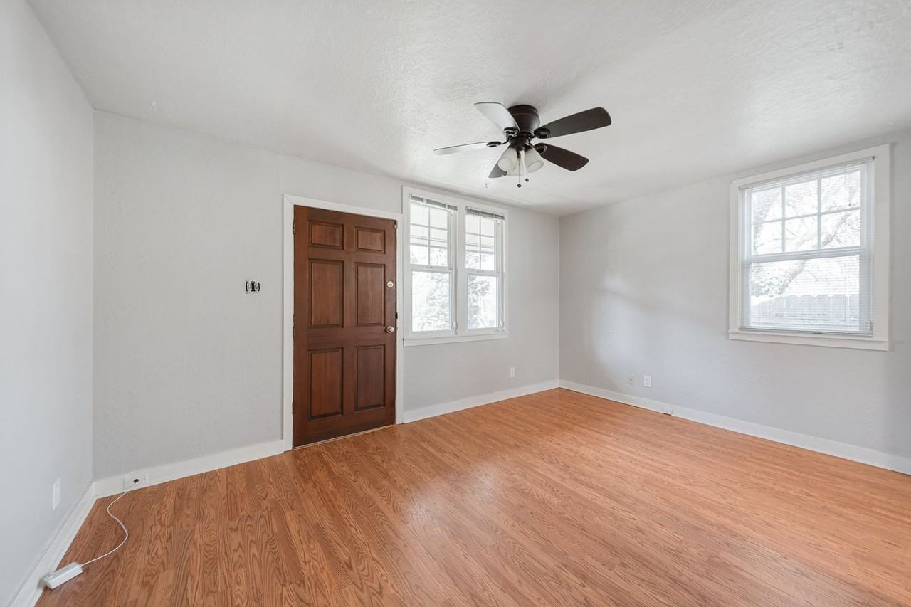 6832 Se 50th Ave - Photo 5 of 22