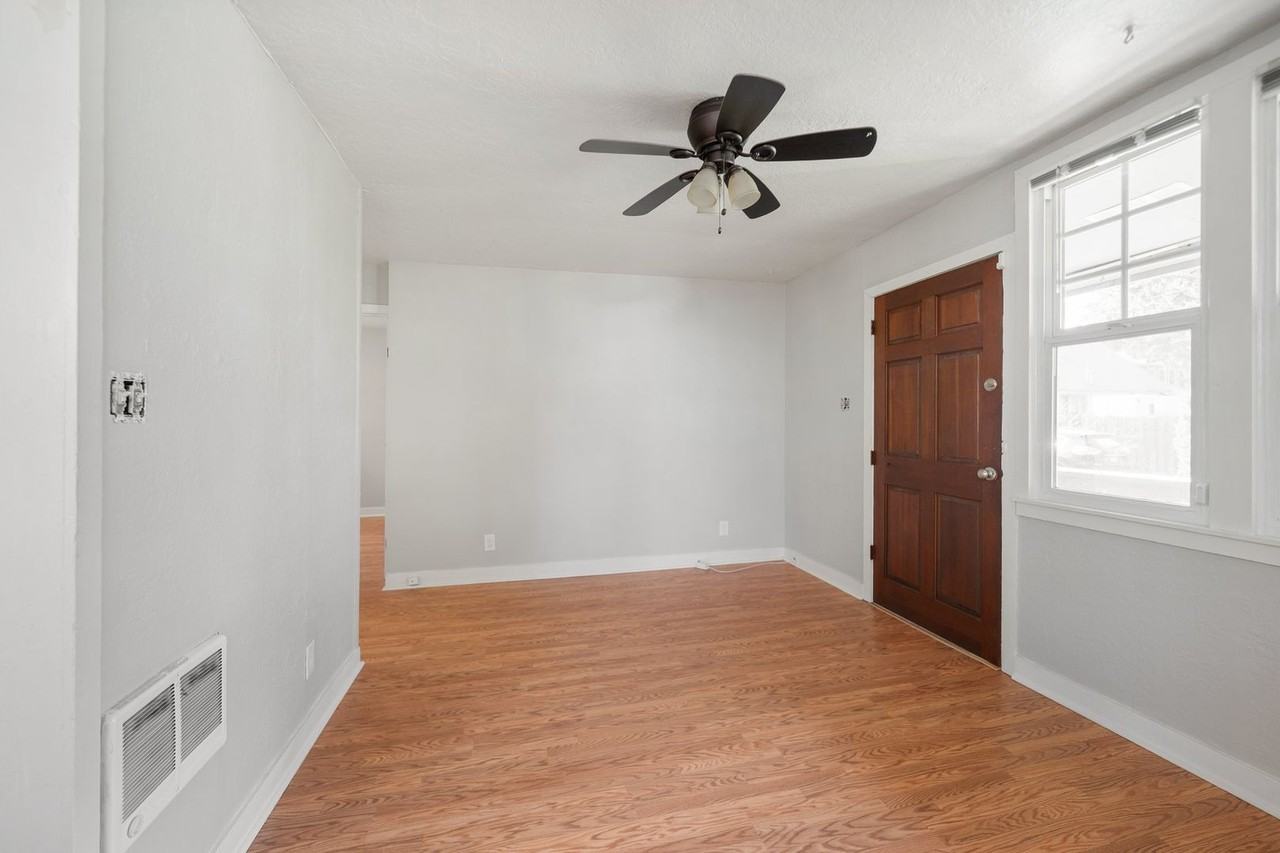 6832 Se 50th Ave - Photo 7 of 22