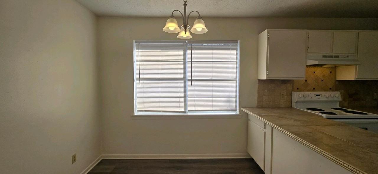 103 Queens Ct - Photo 7 of 19