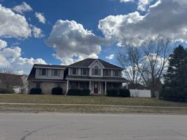 featured image of 2047 Parkside Dr