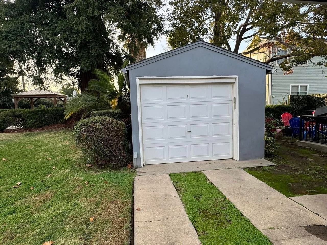 2920 44th St - Photo 3 of 11