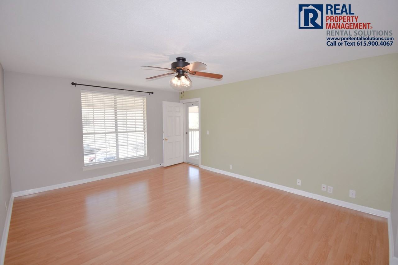 1280 Middle Tennessee Blvd Apt H4 - Photo 4 of 27