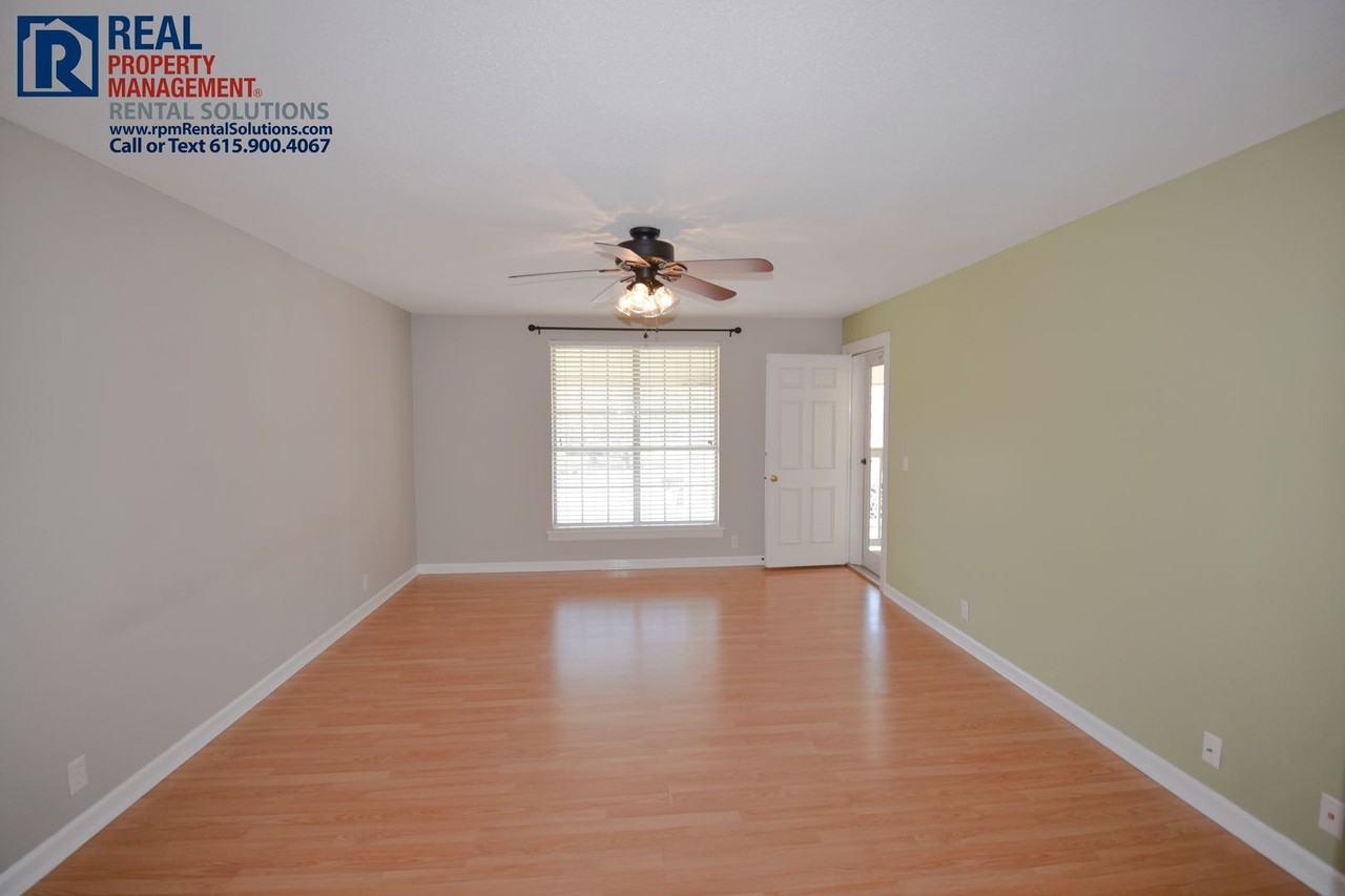 1280 Middle Tennessee Blvd Apt H4 - Photo 5 of 27