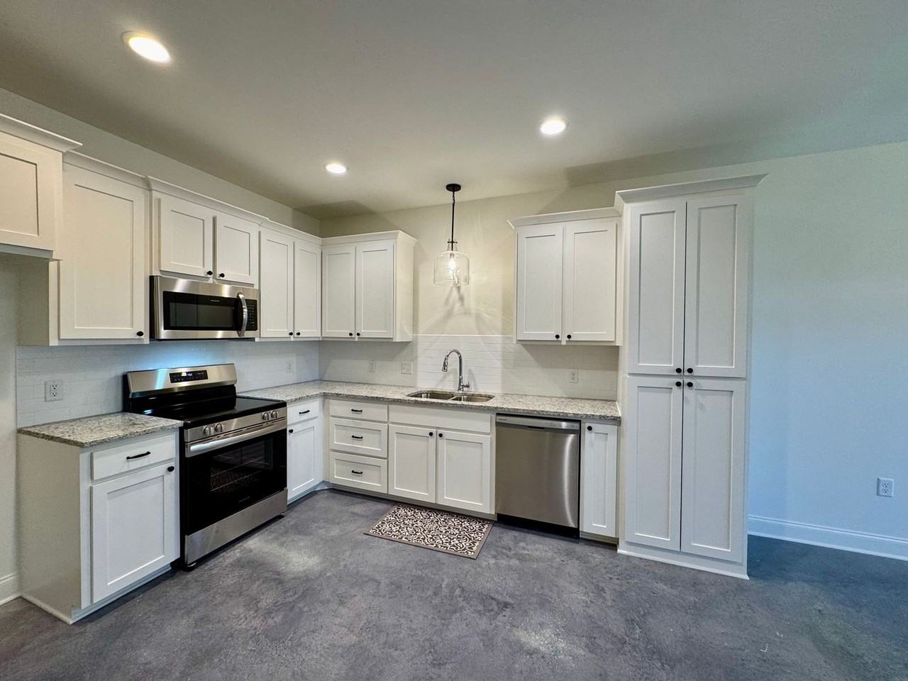 8073 Arnold Rd - Photo 6 of 16