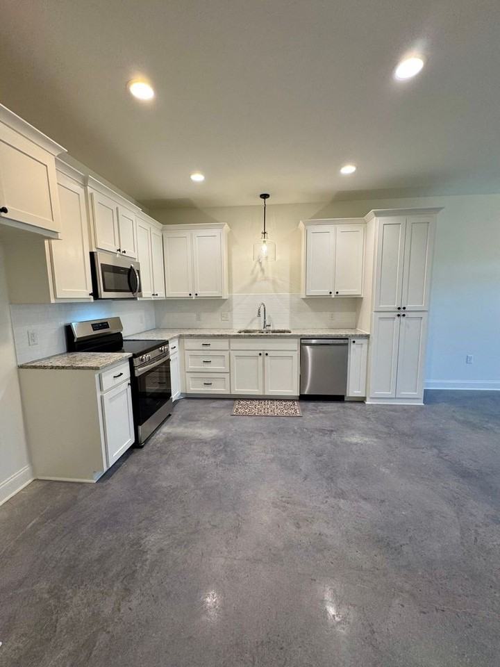 8073 Arnold Rd - Photo 7 of 16