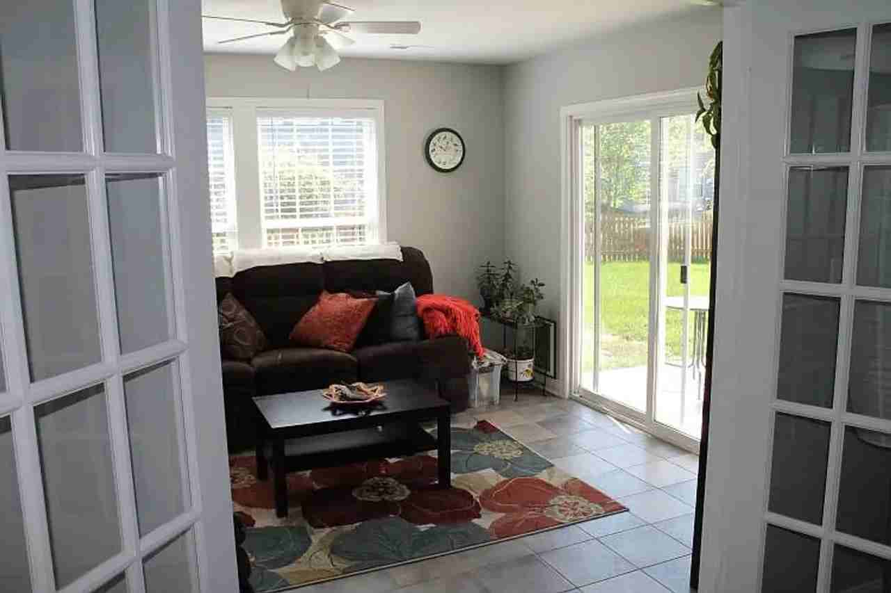 6902 Madison Creek Dr - Photo 3 of 46